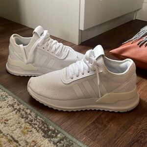 White Adidas Boys 5.5 Womens 7